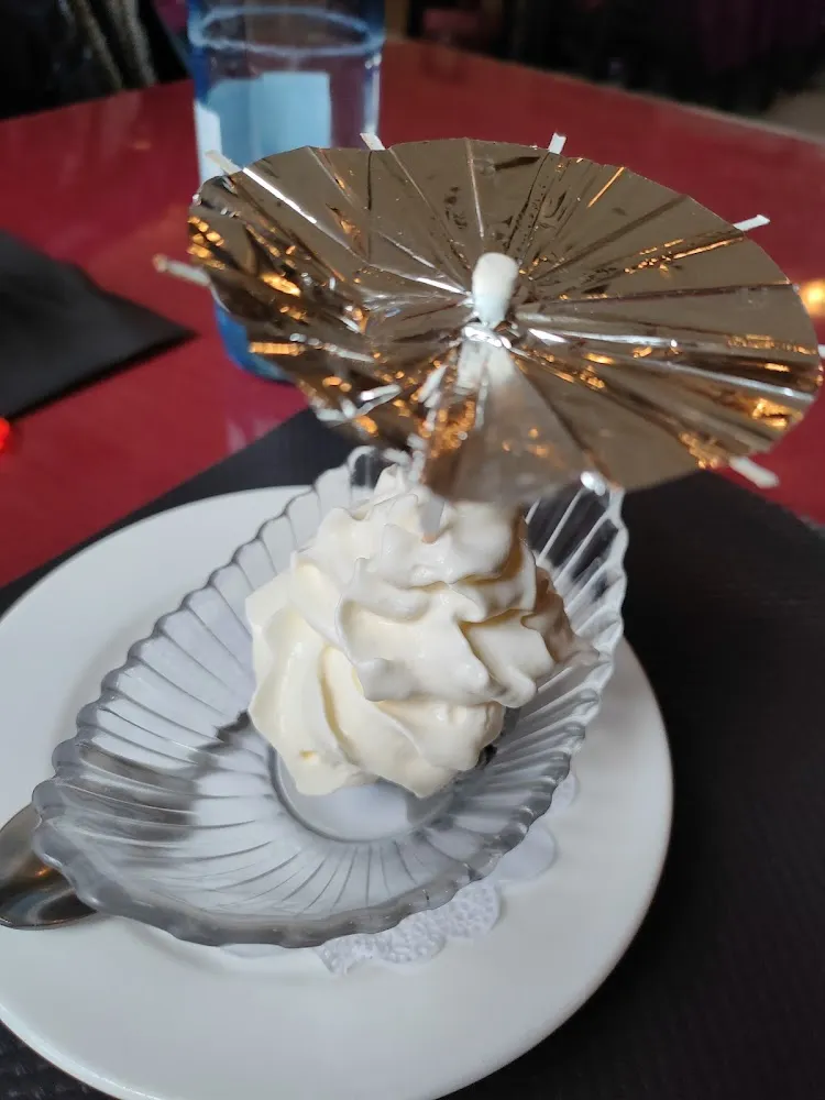 Glace Violette Et Litchi